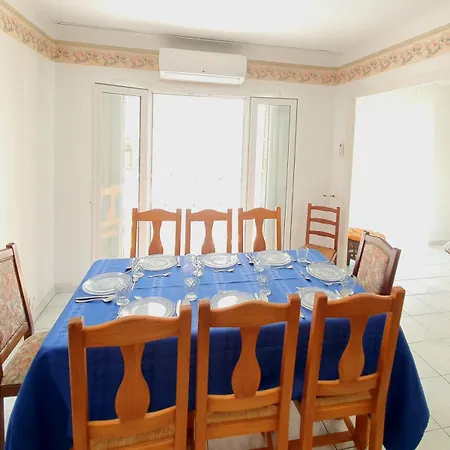Family アパート *